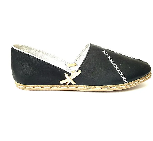 Nida Loafers in Black